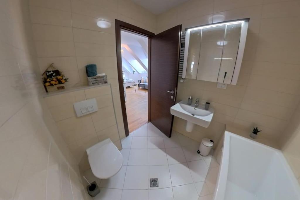 Bucharest Central Ee Apartment Luaran gambar